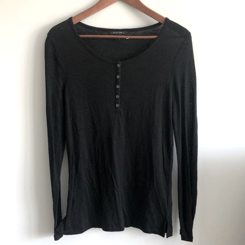 Banana Republic Henley shirt long sleeve